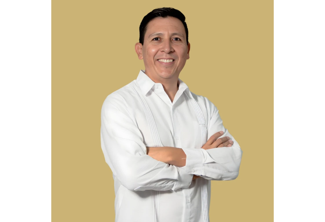 Misael Cuevas asesor de INICIO Real Estate para Zitadela
